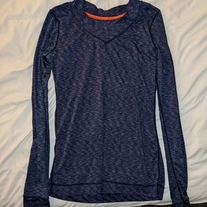 Cuddl Duds blue top size small
